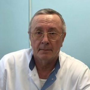 Тер – Сааков Сергей Саркисович — детский хирург. Заслуженный врач Российской Федерации. Специалист высшей категории. Заведующий отделения детской хирургии. Член Российского общества детских хирургов, а также Европейской ассоциации хирургов